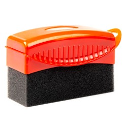 Tyre cleaner applicator with handle