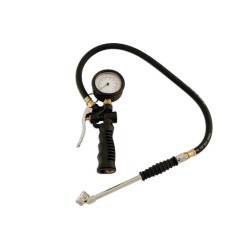 Tyre pressure gauge with accurate scale