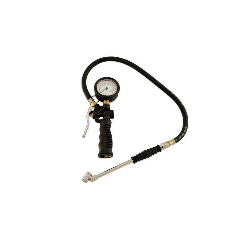 Tyre pressure gauge with accurate scale