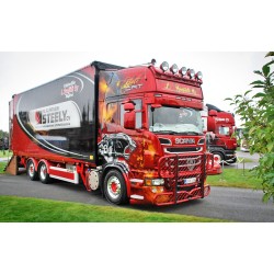 Etukansi HIGHWAY Scania G-, P-, R-sarjaan (toinen versio)