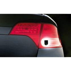 Tagurpidikäigu alarm tulede sensoriga