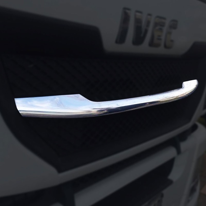 MIDDLE OF GRILL LATH CHROME (PRESSED) STRALIS