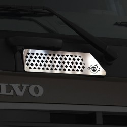 TOP GRILL PYRAMID VOLVO CHROME