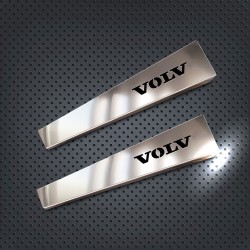 INSIDE OF HEADLIGHT LOGO CHROME FH4 2013+